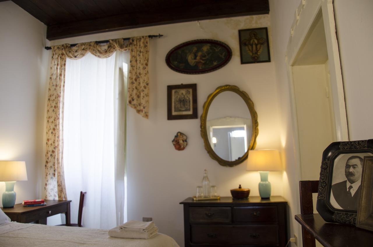 Bed and Breakfast Antica Casa Cristofori à Usini Extérieur photo